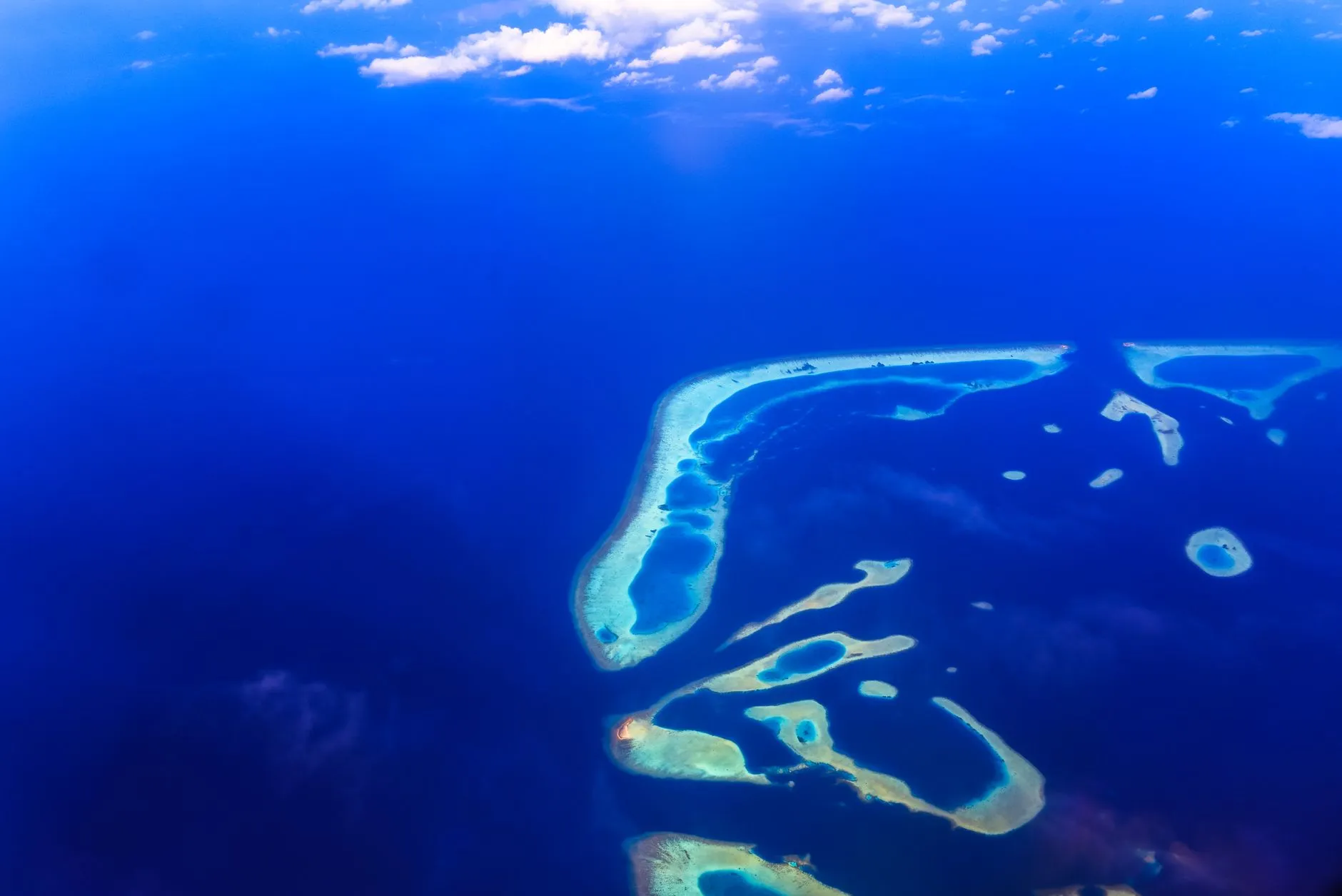 工业级空气净化设备选型对比：登洁科技主流型号参数分析