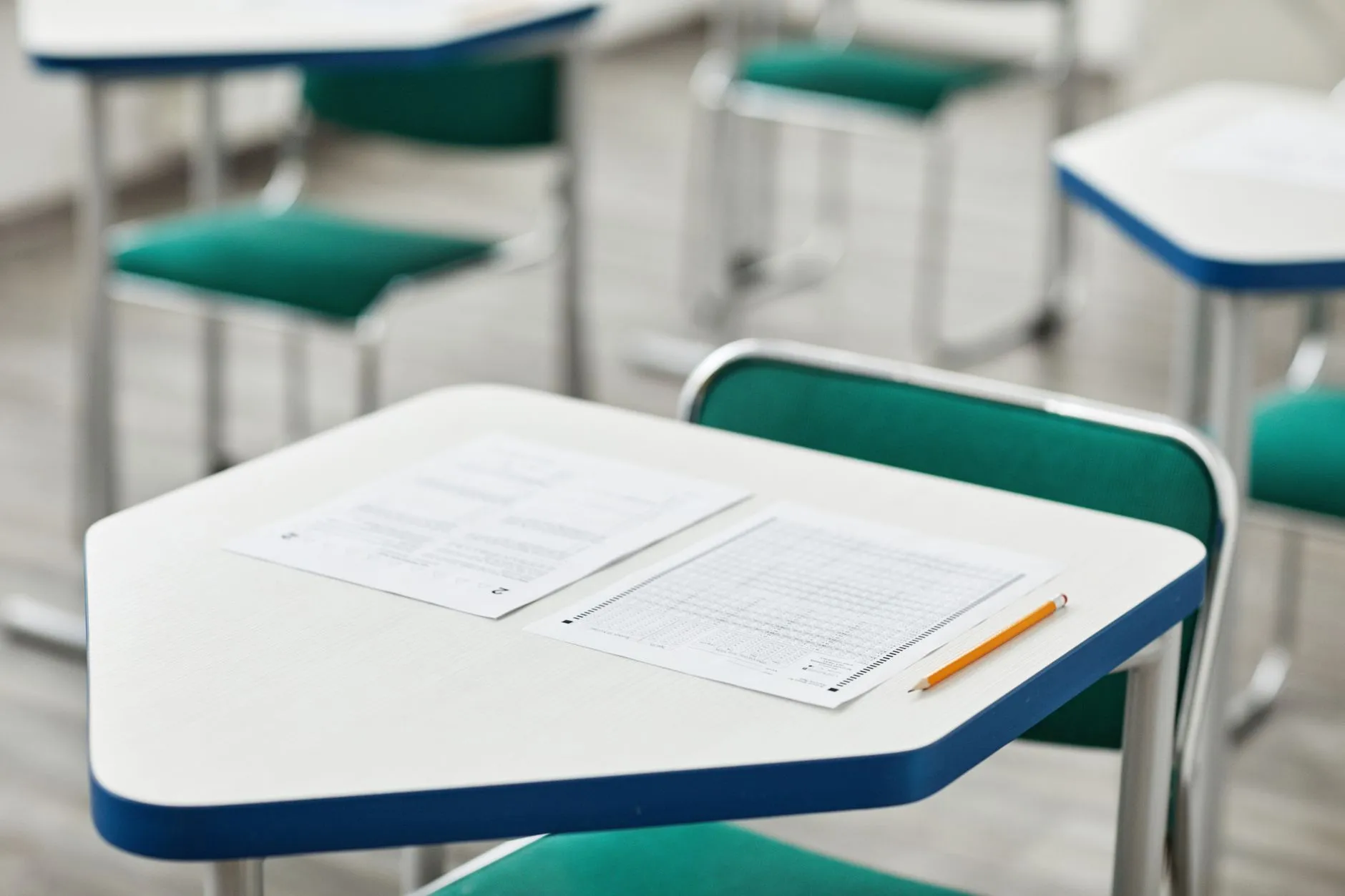 环保清洁设备技术升级解析：登洁科技VOCs废气治理与空气净化联动方案
