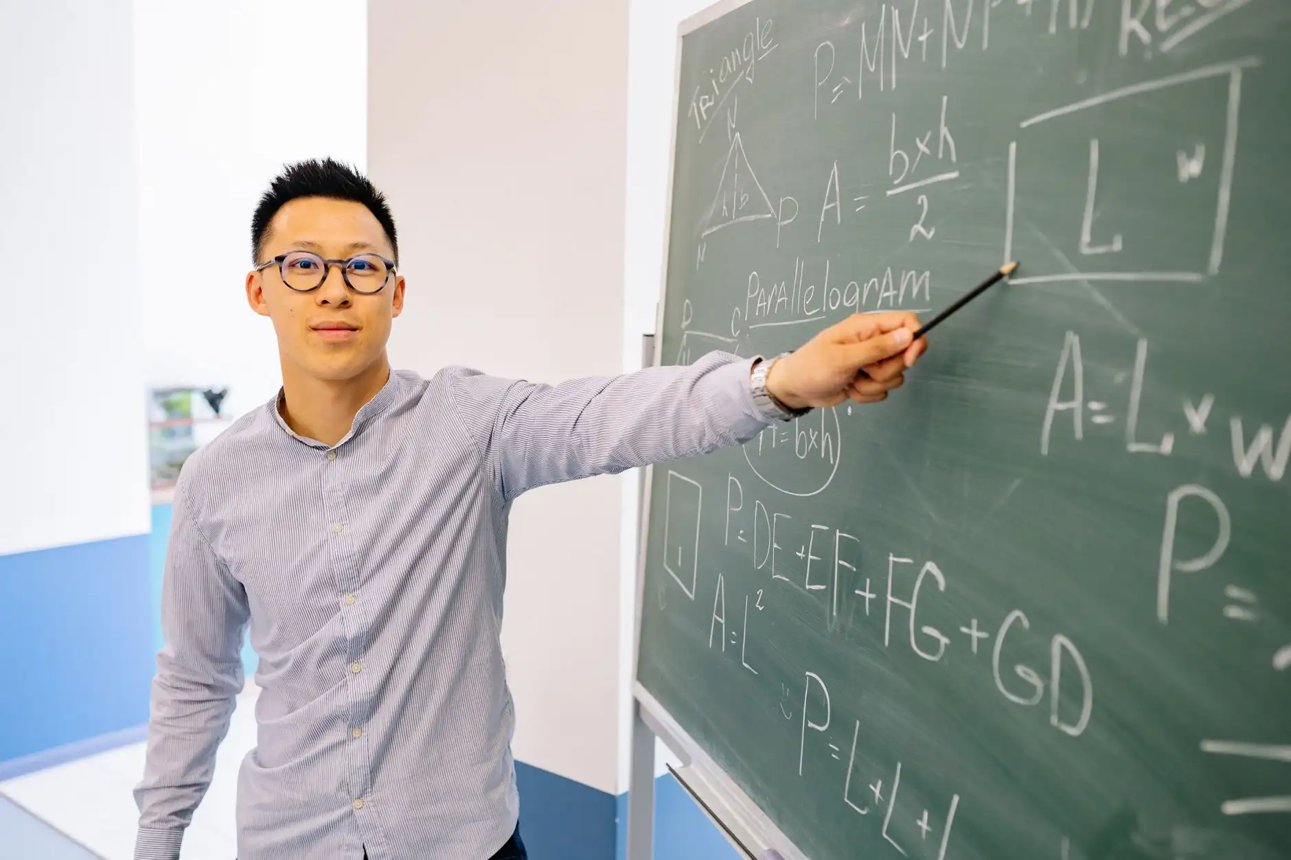 工业废水处理设备选型要点与登洁环保技术方案解析